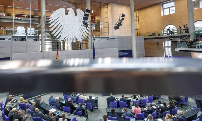 Questioning of the Federal Government in the Bundestag Questioning of the Federal Government in the German Bundestag on 06 05 26 in Berlin Berlin Berlin Germany Bundestag