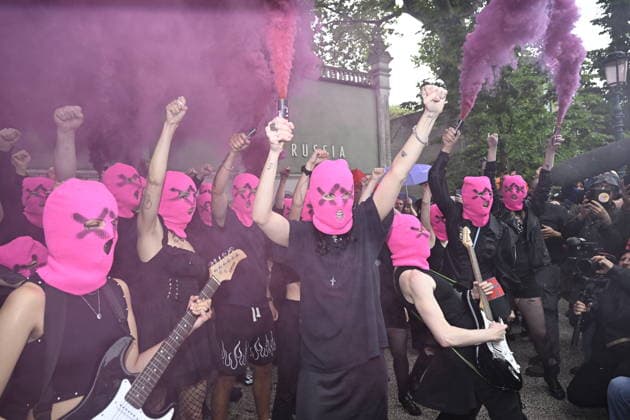 61st Biennale Of Venice - International Art Exposition Pussy Riot protest at Russian Pavilion Venice, Italy 61st Biennale Of Venice - International Art Exposition Pussy Riot protest at Russian Pavilion Venice, Italy 6th May 2026 SGPItalia id 134745_001 * Not Exclusive  Copyright: xMAXxMONTINGELLI SGPx