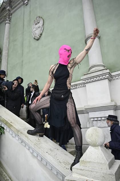 61st Biennale Of Venice - International Art Exposition Pussy Riot protest at Russian Pavilion Venice, Italy 61st Biennale Of Venice - International Art Exposition Pussy Riot protest at Russian Pavilion Venice, Italy 6th May 2026 SGPItalia id 134745_001 * Not Exclusive  Copyright: xMAXxMONTINGELLI SGPx