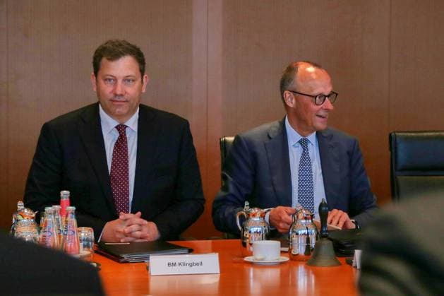 Berlin, Germany, 06 05 2026 Federal Chancellery 43 Cabinet meeting Federal Minister of Finance Lars Klingbeil SPD and Federal Chancellor Friedrich Merz CDU Copyright: xdtsxNachrichtenagenturx dts_117895