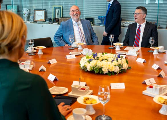 Julia Klöckner Gideon Saar EUR, Germany, Berlin 06 05 2026 Bundestag President Julia Klöckner CDU receives Israels Foreign Minister Gideon Saar in the German Bundestag