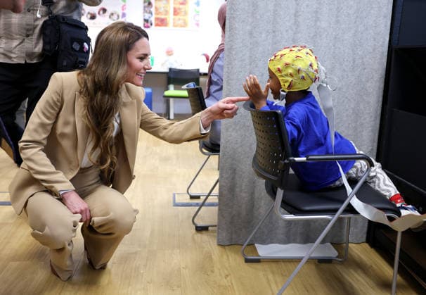 The Princess Of Wales Launches Early Childhood Guide LONDON, ENGLAND - MAY 06: Catherine, Princess of Wales (L) meets Ella, aged 5, as she learns about pioneering state-of-the-art wearables and brain recording techniques during the launch of Foundations for Life: A Guide to Social and Emotional Development at the University of East London on May 06, 2026 in London, England. The Princess of Wales and The Royal Foundation Centre for Early Childhood launched the new resource, which highlights the role of loving and responsive relationships play in the wellbeing of young children., Credit:Chris Jackson Avalon United Kingdom, England, London Copyright: xChrisxJacksonx xAvalonx 1096900122