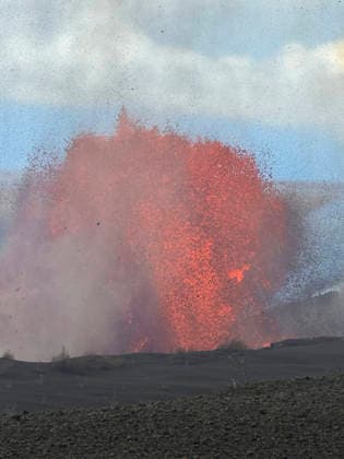 May 6, 2026, Kilauea, Hi, United States of America: The north vent erupts with a massive lava fountain shooting past the crater north rim during episode 46 at the summit of KÄÂ«lauea inside the Hawaii Volcanoes National Park, May 5, 2026 near Hilo, Hawaii. Cooled, dark-colored tephra particles falling from the lava fountain are visible, illuminated by the incandescent lava fountain the background. Kilauea United States of America - ZUMAp138 20260506_zaa_p138_006 Copyright: xMatthewxPatrick Usgsx
