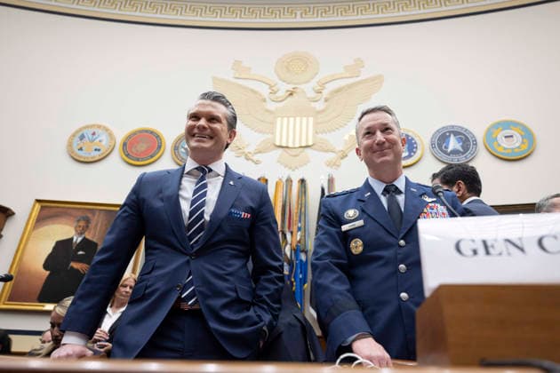 May 6, 2026, Washington, Dc, United States of America: U.S Defense Secretary Pete Hegseth, left, and Chairman of the Joint Chiefs Gen. Dan Caine stand together before the start of a hearing at the Senate Armed Services Committee on Capitol Hill, April 30, 2026 in Washington, D.C. During a combative hearing Hegseth was grilled on the Iran War, civilian deaths, Christian Nationalism and race issues. Washington United States of America - ZUMAp138 20260506_zaa_p138_016 Copyright: xSsgt.xMadelynxKeech Dodx
