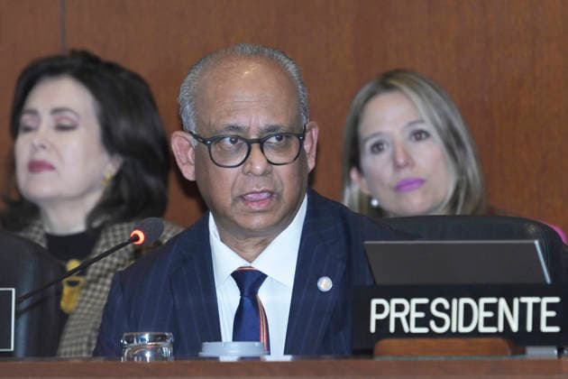 The Secretary General of the Organization of American States (OAS), Albert Ramdin, speaks during a regular session of the Permanent Council in Washington, USA, 06 May 2026. We committed to making the OAS s work in support of Haiti more structured, coordinated, and results-oriented, and events confirm that we are on the right track. But the work continues: the next phase will be defined by implementation, Ramdin stated. The OAS highlights the progress made in supporting Haiti and calls for strengthening the roadmap !ACHTUNG: NUR REDAKTIONELLE NUTZUNG!  Copyright: xLeninxNollyx USA561 20260506-55020200126_1