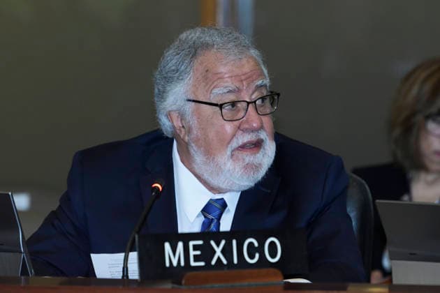 Mexico s Permanent Representative to the Organization of American States (OAS), Alejandro Encinas Rodriguez, speaks during a regular session of the Permanent Council this Wednesday in Washington, USA, 06 May 2026. The OAS highlighted the progress made in supporting Haiti amid its prolonged security crisis and called for strengthening the implementation of the Roadmap for Stability and Peace in the Caribbean nation. The OAS highlights the progress made in supporting Haiti and calls for strengthening the roadmap !ACHTUNG: NUR REDAKTIONELLE NUTZUNG!  Copyright: xLeninxNollyx USA565 20260506-55020200165_1
