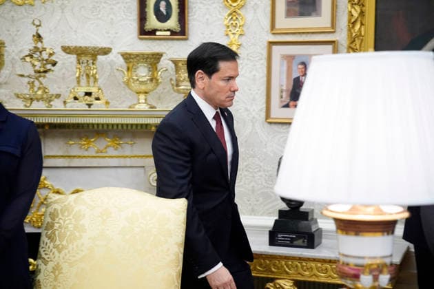 Donald Trump with UFC fighters - Washington Secretary of State Marco Rubio leaves as US President Donald Trump meets with UFC fighters in the Oval Office at the White House in Washington on May 6, 2026. Photo by Yuri Gripas ABACAPRESS.COM Washington DC United States  Copyright: xPool ABACAx