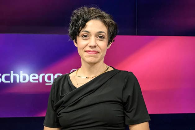 v l Katharina Hamberger Deutschlandfunk , GER, Berlin, Studio, guest on Maischberger, political talk show, TV, format, with presenter Sandra Maischberger, Das Erste, from Adlershof Am Studio 20, 06 May 2026, Copyright: HMBxMedia UwexKoch