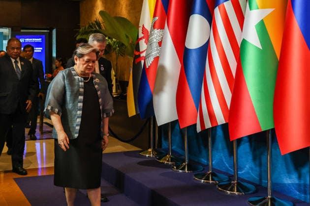 Foreign Ministers Meeting during ASEAN Summit 2026 in Philippines CEBU, PHILIPPINES - MAY 7: Philippine Foreign Secretary Theresa Tess Lazaro proceeds to the stage before a group photo session with other ASEAN foreign ministers, during Foreign Ministers s Meeting at the 48th ASEAN Summit, in Cebu, Philippines, on May 7, 2026. Daniel Ceng Anadolu Cebu Philippines. Editorial use only. Please get in touch for any other usage.  Copyright: x2026xAnadoluxDanielxCengx