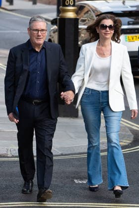 UK Prime Minister Starmer votes for UK local elections 2026 in London LONDON, UNITED KINGDOM - MAY 7: UK Prime Minister Keir Starmer and his wife Victoria Starmer arrive at a polling station in Westminster, to vote in the local elections in London, United Kingdom on May 7, 2026. Thomas Krych Anadolu London United Kingdom. Editorial use only. Please get in touch for any other usage.  Copyright: x2026xAnadoluxThomasxKrychx