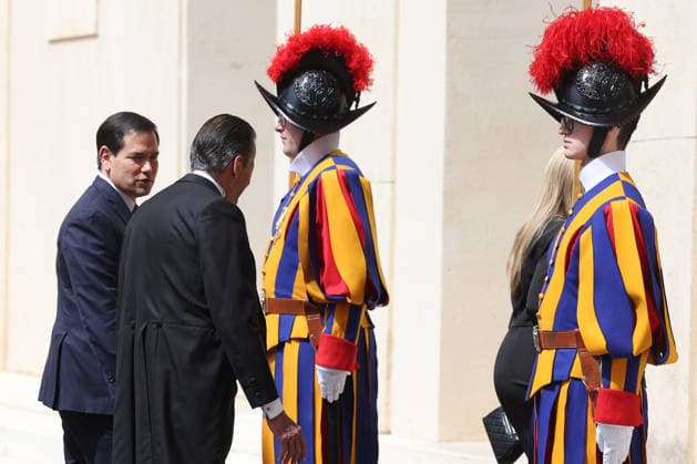 Vatican City, May 7, 2026: U.S. Secretary of State Marco Rubio and his wife, Jeanette Dousdebes Rubio, arrive in the San Damaso Courtyard, where they were received by Apostolic Nuncio Petar Rajic for an official meeting with Pope Leo XIV and Cardinal Pietro Parolin. The visit takes place in a particularly delicate diplomatic climate, following Donald Trump s recent statements against the Pontiff, which have attracted the attention of the international community and global media. The meeting thus takes on strong symbolic and institutional significance, focusing on the dialogue between the Holy See and the United States, geopolitical tensions, and the role of Vatican diplomacy in the contemporary landscape.  Copyright: xmarcoxiacobuccix xipa-agency.netx xmarcoxiacobuccix IPA_Agency_IPA74485828