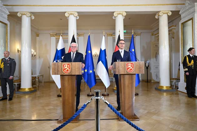 President of the Republic of Finland Alexander Stubb (R) and Mr Frank-Walter Steinmeier, President of the Federal Republic of Germany (L) attend a press conferance at the Presidential Palace in Helsinki, Finland on May 7, 2026. - HEIKKI SAUKKOMAA Helsinki Finland  Copyright: xHeikkixSaukkomaax sboXj7O1k-8