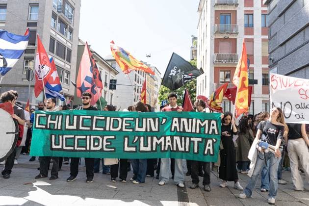 Milan, Prefecture, School strike and march organized by USB Scuola Lombardia and the Network of Technicians, OSA and Cambiare Rotta against the Valditara reform of Technical Institutes  Copyright: xGiuliaxSciaccax xipa-agency.netx xGiuliaxSciaccax IPA_Agency_IPA74486142