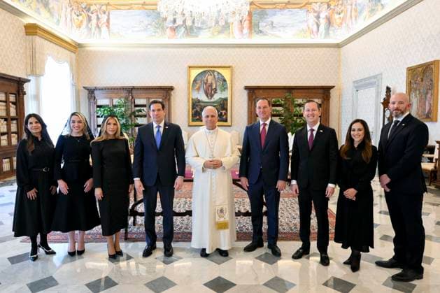 ITALY- REL VATICAN -POPE LEO XVI DURING A PRIVATE AUDIENCE WITH U.S.SECRETARY OF STATE MARCO RUBIO AT THE VATICAN May 7, 2026 ITALY REL - Vatican, May 7, 2026: Pope Leo VIX during a private audience with U.S. Secretary of State Marco Rubio at the Vatican. EDITORIAL USE ONLY - NO BOOKS Copyright: xVATICANxMEDIAx xCatholicxPressxPhotox