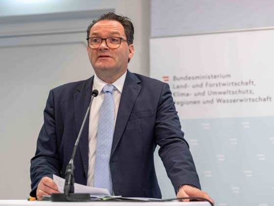 20260507 Pressekonferenz Wirtschaftsfaktoren Wald und Holz mit dem Bundesminister WIEN, OESTERREICH - MAI 7: Bundesminister fuer Land- und Forstwirtschaft, Klima- und Umweltschutz, Regionen und Wasserwirtschaft Norbert Totschnig (OeVP) bei der Pressekonferenz - Wirtschaftsfaktoren Wald und Holz mit dem Bundesminister in der Stubenbastei am 7. Mai 2026 in Wien, Oesterreich. 260507_SEPA_10_013 Copyright: xMichaelxIndrax SEPAxMedia