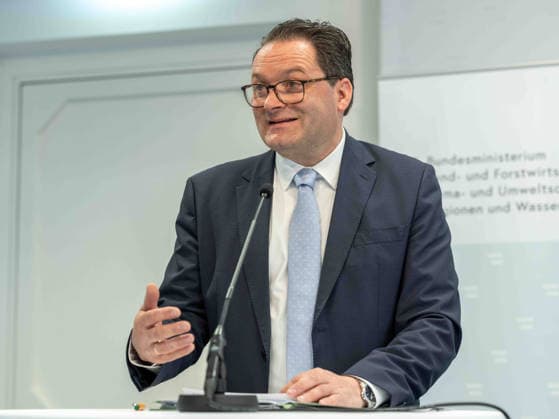 20260507 Pressekonferenz Wirtschaftsfaktoren Wald und Holz mit dem Bundesminister WIEN, OESTERREICH - MAI 7: Bundesminister fuer Land- und Forstwirtschaft, Klima- und Umweltschutz, Regionen und Wasserwirtschaft Norbert Totschnig (OeVP) bei der Pressekonferenz - Wirtschaftsfaktoren Wald und Holz mit dem Bundesminister in der Stubenbastei am 7. Mai 2026 in Wien, Oesterreich. 260507_SEPA_10_018 Copyright: xMichaelxIndrax SEPAxMedia