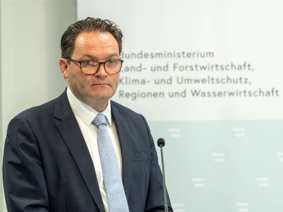 20260507 Pressekonferenz Wirtschaftsfaktoren Wald und Holz mit dem Bundesminister WIEN, OESTERREICH - MAI 7: Bundesminister fuer Land- und Forstwirtschaft, Klima- und Umweltschutz, Regionen und Wasserwirtschaft Norbert Totschnig (OeVP) bei der Pressekonferenz - Wirtschaftsfaktoren Wald und Holz mit dem Bundesminister in der Stubenbastei am 7. Mai 2026 in Wien, Oesterreich. 260507_SEPA_10_021 Copyright: xMichaelxIndrax SEPAxMedia