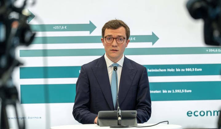 20260507 Pressekonferenz Wirtschaftsfaktoren Wald und Holz mit dem Bundesminister WIEN, OESTERREICH - MAI 7: Vorsitzender Konrad Mylius (Kooperationsplattform Forst Holz Papier) bei der Pressekonferenz - Wirtschaftsfaktoren Wald und Holz mit dem Bundesminister in der Stubenbastei am 7. Mai 2026 in Wien, Oesterreich. 260507_SEPA_10_024 Copyright: xMichaelxIndrax SEPAxMedia