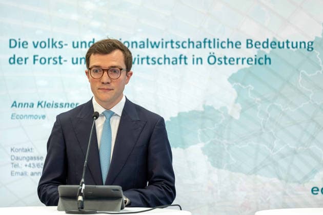 20260507 Pressekonferenz Wirtschaftsfaktoren Wald und Holz mit dem Bundesminister WIEN, OESTERREICH - MAI 7: Vorsitzender Konrad Mylius (Kooperationsplattform Forst Holz Papier) bei der Pressekonferenz - Wirtschaftsfaktoren Wald und Holz mit dem Bundesminister in der Stubenbastei am 7. Mai 2026 in Wien, Oesterreich. 260507_SEPA_10_025 Copyright: xMichaelxIndrax SEPAxMedia