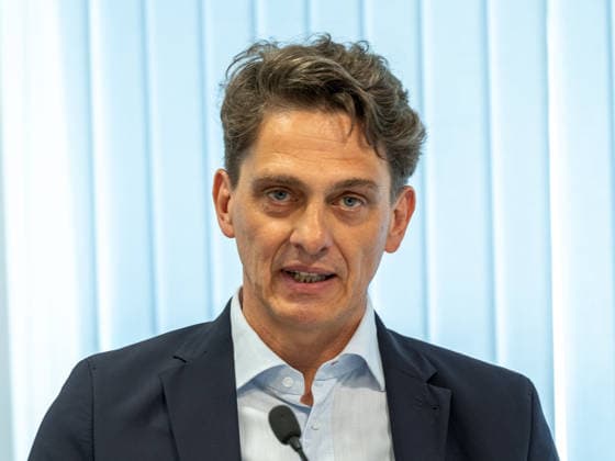 20260507 Pressekonferenz Wirtschaftsfaktoren Wald und Holz mit dem Bundesminister WIEN, OESTERREICH - MAI 7: Vorsitzender Markus Schmölzer (Oesterreichische Saegeindustrie) bei der Pressekonferenz - Wirtschaftsfaktoren Wald und Holz mit dem Bundesminister in der Stubenbastei am 7. Mai 2026 in Wien, Oesterreich. 260507_SEPA_10_027 Copyright: xMichaelxIndrax SEPAxMedia