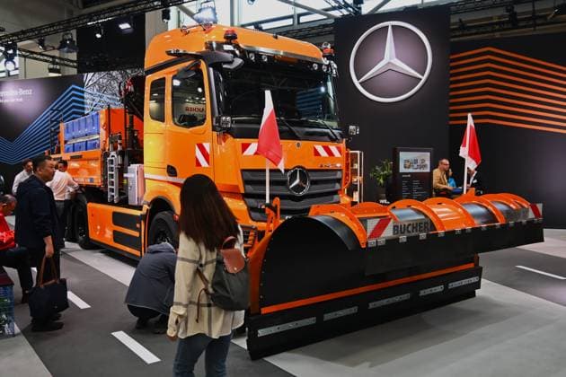 IFAT Munich 2026 is the worlds leading trade fair for water , sewage , waste and raw materials management The trade fair takes place every two years at the exhibition center in Munich Riem Photo Mercedes e Actros Bucher snow plough Battery electric drive