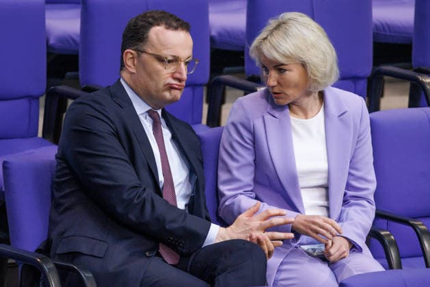 Jens Spahn CDU and Anne Koenig CDU in the German Bundestag on 07 05 26 in Berlin Berlin Berlin Germany Bundestag