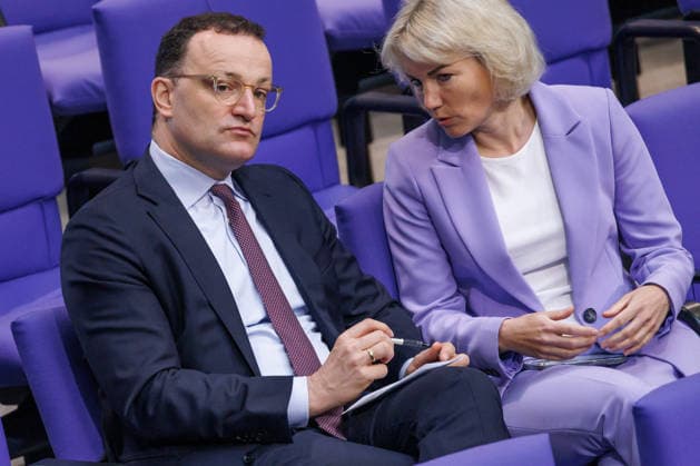 Jens Spahn CDU and Anne Koenig CDU in the German Bundestag on 07 05 26 in Berlin Berlin Berlin Germany Bundestag