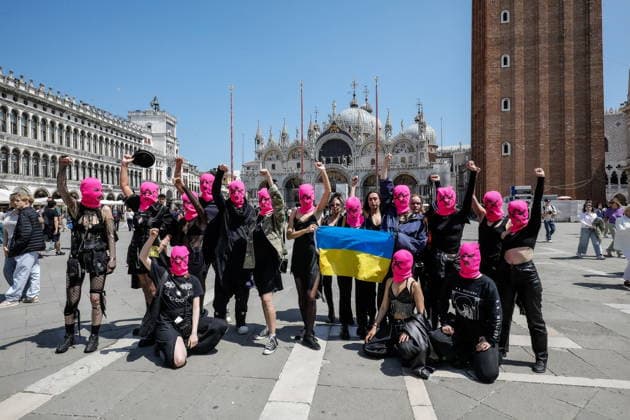 May 7, 2026, Venice, Rome, Italy: May 7, 2026, Venice. 61st International Art Exhibition of the Venice Biennale, titled In Minor Keys and curated by Koyo Kouoh. Giardini della Biennale - Protest by the Pussy Riot collective in Piazza San Marco against the reopening of the Russian Pavilion at the 2026 Venice Art Biennale, led by Pussy Riot and Nadya Tolokonnikova. Venice Italy  - ZUMAa289 20260507_zia_a289_243 Copyright: xMircoxToniolox xAgfx