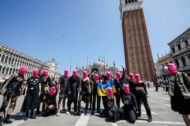 May 7, 2026, Venice, Rome, Italy: May 7, 2026, Venice. 61st International Art Exhibition of the Venice Biennale, titled In Minor Keys and curated by Koyo Kouoh. Giardini della Biennale - Protest by the Pussy Riot collective in Piazza San Marco against the reopening of the Russian Pavilion at the 2026 Venice Art Biennale, led by Pussy Riot and Nadya Tolokonnikova. Venice Italy  - ZUMAa289 20260507_zia_a289_231 Copyright: xMircoxToniolox xAgfx