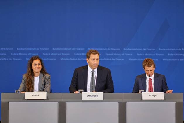 Berlin, Germany, 07 05 2026 Ministry of Finance Announcement of the results of the tax estimate for 2026 to 2030 L R Press spokeswoman Alma Laiadhi, Federal Minister of Finance Lars Klingbeil SPD , State Secretary Steffen Meyer Copyright: xdtsxNachrichtenagenturx dts_118197