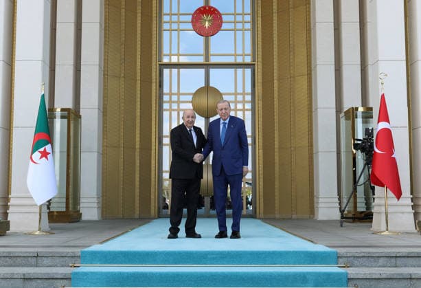 Turkish President Erdogan welcomes Algerian President Tebboune in Ankara ANKARA, TURKIYE - MAY 07: (----EDITORIAL USE ONLY - MANDATORY CREDIT - TURKISH PRESIDENCY MUSTAFA KAMACI HANDOUT - NO MARKETING NO ADVERTISING CAMPAIGNS - DISTRIBUTED AS A SERVICE TO CLIENTS----) Turkish President Recep Tayyip Erdogan (R) welcomes Algerian President Abdelmadjid Tebboune (L) with an official ceremony at the Presidential Complex in Ankara, Turkiye on May 07, 2026. TUR Presidency Mustafa Kamaci Handout Anadolu Ankara Turkey. Editorial use only. Please get in touch for any other usage.  Copyright: x2026xAnadoluxTURxPresidency MustafaxKamacix xHandoutx