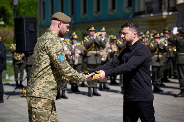 Ukrainian President Volodymyr Zelenskyy presents state awards Ukrainian President Volodymyr Zelenskyy presents state awards to infantry soldiers during a ceremony held to mark Infantry Day in Kyiv, Ukraine, on May 7, 2026. Photo by PRESIDENT OF UKRAINE apaimages Ukraine Ukraine Ukraine 070526_Ukraine_UPO_00(4).jpeg Copyright: xapaimagesxPRESIDENTxOFxUKRAINEx xapaimagesx