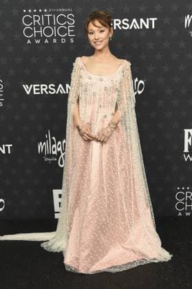 Ariana Grande at arrivals for The Critics Choice Association (CCA) 31st Annual Critics Choice Awards - Part 2, Barker Hangar, Santa Monica, CA, January 04, 2026. Photo By: Elizabeth Goodenough Everett Collection2604J03 UH003 PUBLICATIONXNOTxINxCANxCHNxFRAxITAxJPNxNORxPOLxRUSxESPxUKxUSA Copyright: xx 2604J03 UH003 2604J03_UH003_H