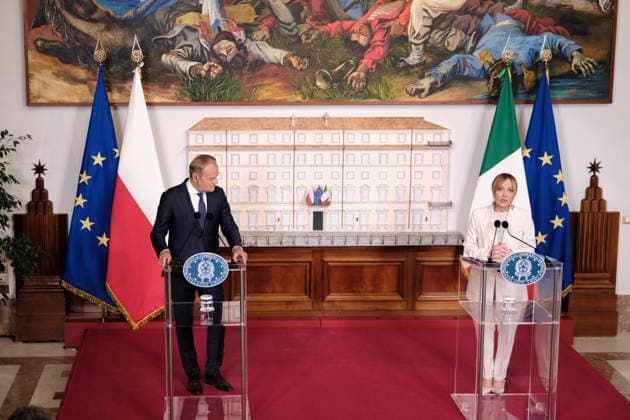 Institutional Visit of Polish Prime Minister Donald Tusk to Italy Italian Prime Minister Giorgia Meloni meets with Polish Prime Minister Donald Tusk at Palazzo Chigi during the institutional visit of the Polish delegation to Italy. Rome, May 7, 2026. Rome Italy Copyright: xAndreaxCalandrax
