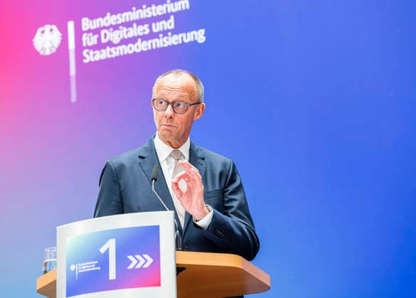 Friedrich Merz EUR, Germany, Berlin, 07 05 2026 Greeting by Federal Chancellor Friedrich Merz CDU at the festive event of the Federal Ministry for Digital and State Modernization on the occasion of its first anniversary In the presence of Karsten Wildberger CDU , Federal Minister for Digital and State Modernization Joint visit of the exhibitors