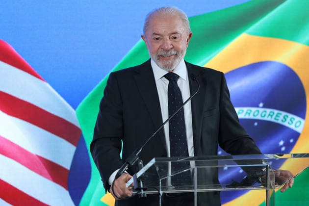 Brazilian President Luiz Inacio Lula da Silva speaks at a press conference at the Brazilian Embassy in Washington, United States, 07 Mayo 2026. Lula met with U.S. President Donald Trump for their first meeting. Lula da Silva visits Washington and speaks at a press conference at the Brazilian Embassy !ACHTUNG: NUR REDAKTIONELLE NUTZUNG!  Copyright: xOctavioxGuzmánx AME166 20260507-55020212738_1