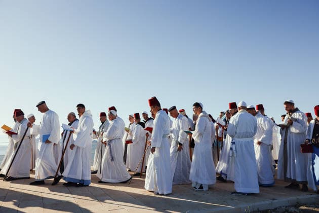 Samaritans Mark Passover Gerizim West Bank Samaritans take part in a pilgrimage on Mount Gerizim near Nablus in the West Bank on May 7, 2026, marking the seventh day of Passover according to the Samaritan calendar. Mount Gerizim is the holiest site in Samaritan tradition, and community members ascend it during major religious festivals. Nablus West Bank Palestinian Territories Copyright: xSimonxBenix