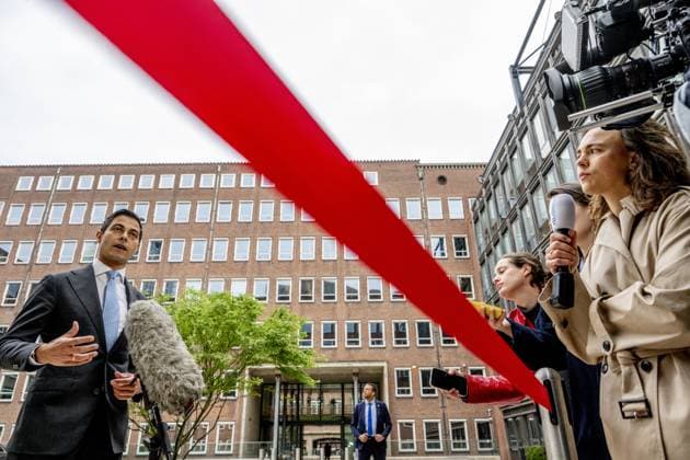 THE HAGUE - Prime Minister Rob Jetten speaks to the press ahead of the first weekly cabinet meeting after the May recess at the Ministry of General Affairs. ROBIN UTRECHT ANP netherlands out - belgium out  Copyright: xx x557758242x originalFilename: 557758242.jpg