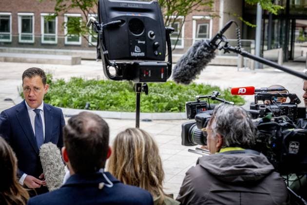 THE HAGUE - Eelco Heinen, Minister of Finance, speaks to the press ahead of the first weekly cabinet meeting after the May recess at the Ministry of General Affairs. ROBIN UTRECHT ANP netherlands out - belgium out  Copyright: xx x557759736x originalFilename: 557759736.jpg