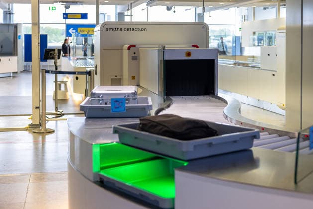 Opening of the new CT checkpoint at Nuremberg Airport, Nuremberg, 08 05 2026 CT scanner from Smiths Detection at the new checkpoint at Nuremberg Airport The system is used for the three-dimensional inspection of hand baggage at the passenger checkpoint and is intended to speed up security check processes Nuremberg Bavaria Germany 20260508-286A6788-M4000