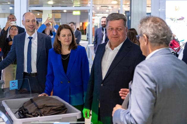 Opening of the new CT checkpoint at Nuremberg Airport, Nuremberg, 08 05 2026 Andreas Krieglstein, CSU, Second Mayor of the City of Nuremberg, Dr. Kerstin Engelhardt Blum, District President of Middle Franconia, and Christian Bernreiter, Bavarian State Minister for Housing, Construction and Transport, during a tour of the new CT checkpo 20260508-286A6888-M4000