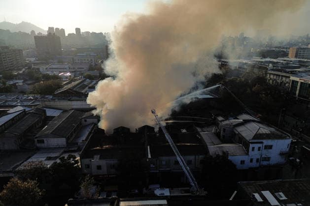 Santiago, May 8, 2026 Fire affects Chinese shop in Alameda corner Libertad in the commune of Santiago Diego Martin Aton Chile, Aton 1153372 jpeg  Copyright: DiegoxMartin AtonxChile