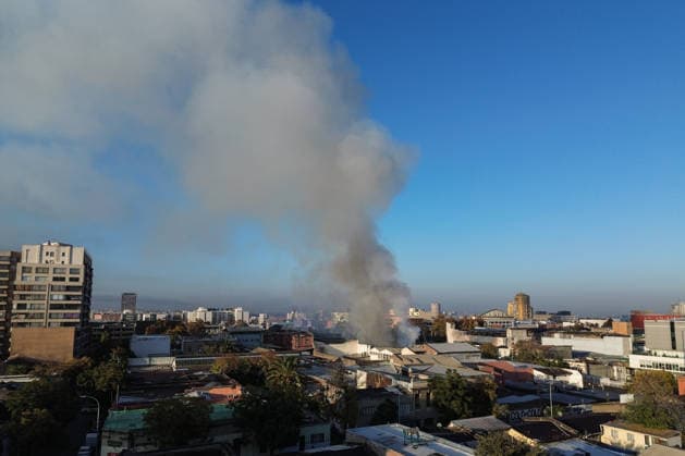 Santiago, May 8, 2026 Fire affects Chinese shop in Alameda corner Libertad in the commune of Santiago Diego Martin Aton Chile, Aton 1153378 jpeg  Copyright: DiegoxMartin AtonxChile