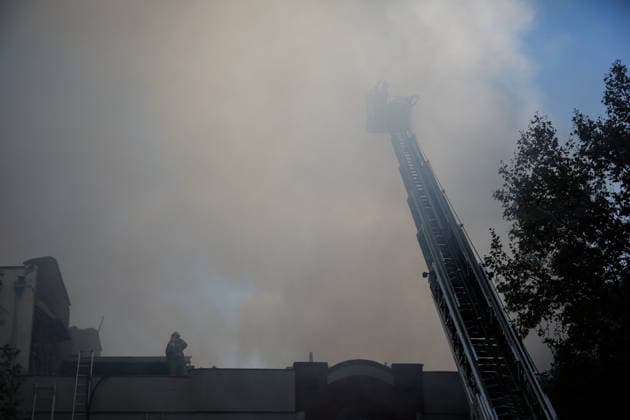 Santiago, May 8, 2026 Fire affects Chinese shop in Alameda corner Libertad in the commune of Santiago The smoke affects people circulating around the place Diego Martin Aton Chile, Aton 1153381 jpeg  Copyright: DIEGOxMARTIN ATONxCHILE