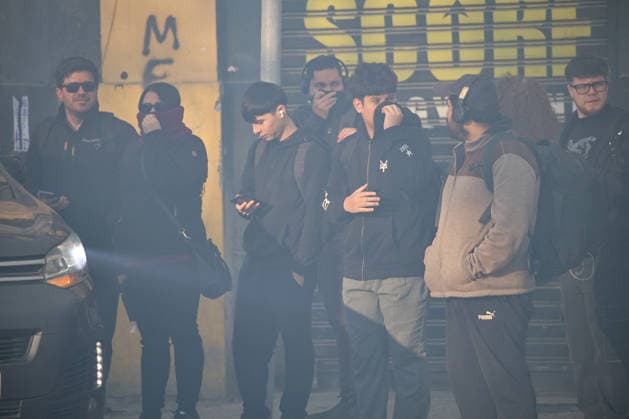 Santiago, May 8, 2026 Fire affects Chinese shop in Alameda corner Libertad in the commune of Santiago The smoke affects people circulating around the place Diego Martin Aton Chile, Aton 1153388 jpeg  Copyright: DIEGOxMARTIN ATONxCHILE