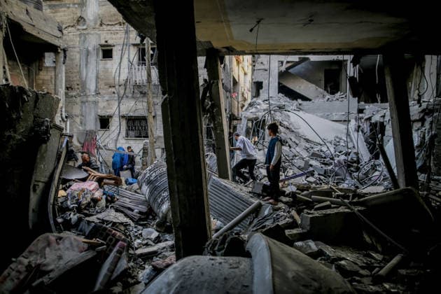 Destruction in Al-Shati Camp following Israeli airstrike in Gaza GAZA CITY, GAZA, PALESTINE - MAY 09: A view of the extensive damage at buildings following an Israeli air strike on the Al-Shati Camp violating the current ceasefire agreement in western Gaza City, Gaza, Palestine on May 09, 2026. Palestinian families returned to the site of the blast to search through the rubble for their belongings and assess the scale of the destruction. Saeed M. M. T. Jaras Anadolu Gaza City Gaza. Editorial use only. Please get in touch for any other usage.  Copyright: x2026xAnadoluxSaeedxM.xM.xT.xJarasx