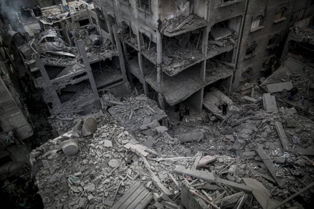 Destruction in Al-Shati Camp following Israeli airstrike in Gaza GAZA CITY, GAZA, PALESTINE - MAY 09: A view of the extensive damage at buildings following an Israeli air strike on the Al-Shati Camp violating the current ceasefire agreement in western Gaza City, Gaza, Palestine on May 09, 2026. Palestinian families returned to the site of the blast to search through the rubble for their belongings and assess the scale of the destruction. Saeed M. M. T. Jaras Anadolu Gaza City Gaza. Editorial use only. Please get in touch for any other usage.  Copyright: x2026xAnadoluxSaeedxM.xM.xT.xJarasx