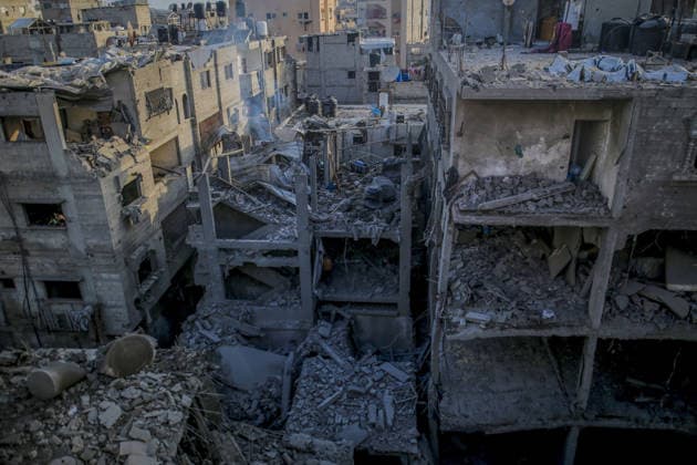 Destruction in Al-Shati Camp following Israeli airstrike in Gaza GAZA CITY, GAZA, PALESTINE - MAY 09: A view of the extensive damage at buildings following an Israeli air strike on the Al-Shati Camp violating the current ceasefire agreement in western Gaza City, Gaza, Palestine on May 09, 2026. Palestinian families returned to the site of the blast to search through the rubble for their belongings and assess the scale of the destruction. Saeed M. M. T. Jaras Anadolu Gaza City Gaza. Editorial use only. Please get in touch for any other usage.  Copyright: x2026xAnadoluxSaeedxM.xM.xT.xJarasx