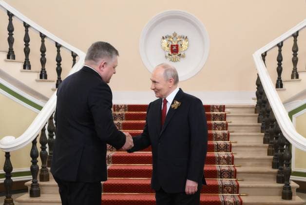 Russia WWII Victory Day Parade Foreign Delegations 9160519 09.05.2026 Slovak Prime Minister Robert Fico is welcomed by Russian President Vladimir Putin on Victory Day, marking the 81st anniversary of the victory over Nazi Germany in World War Two, at the Kremlin in Moscow, Russia. Grigory Sysoev Sputnik Moscow Russia  Copyright: xGrigoryxSysoevx