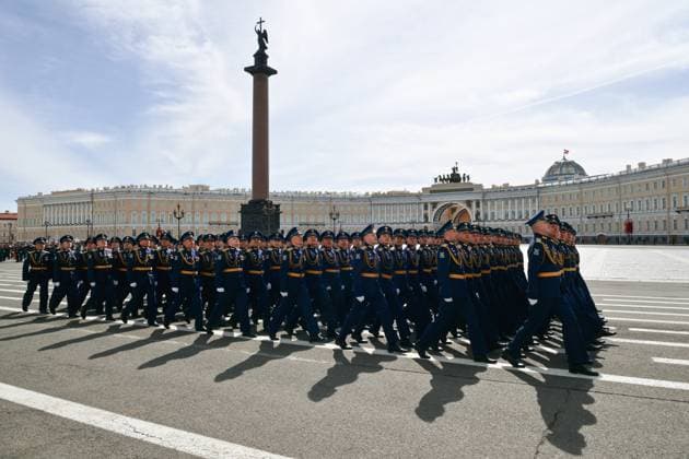 Russia Regions WWII Victory Day Parade 9160521 09.05.2026 Russian servicemen march in columns during a military parade on Victory Day, marking the 81st anniversary of the victory over Nazi Germany in World War Two, in St. Petersburg, Russia. Alexei Danichev Sputnik St. Petersburg Russia  Copyright: xAlexeixDanichevx
